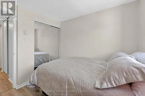 17 Pixley Private Ottawa ON K1G 4C3