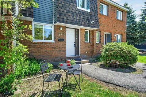 17 Pixley Private Ottawa ON K1G 4C3