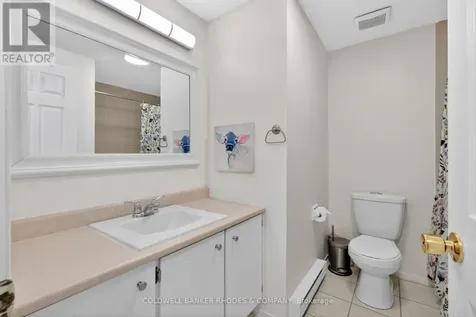 17 Pixley Private Ottawa ON K1G 4C3