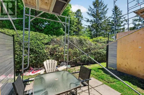 17 Pixley Private Ottawa ON K1G 4C3