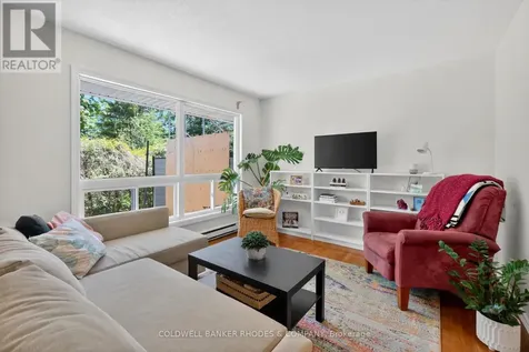17 Pixley Private Ottawa ON K1G 4C3