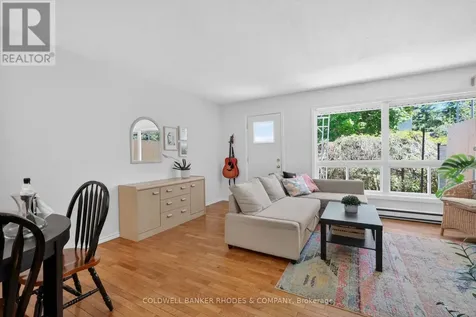 17 Pixley Private Ottawa ON K1G 4C3