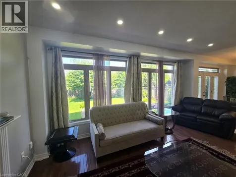197 Cloverleaf Drive Ancaster ON L9K 1T4