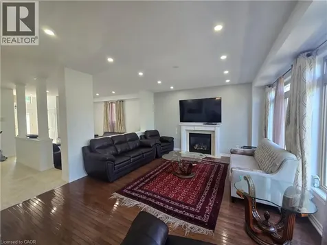 197 Cloverleaf Drive Ancaster ON L9K 1T4