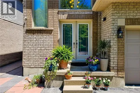 197 Cloverleaf Drive Ancaster ON L9K 1T4