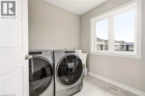 131 Sonoma Lane Stoney Creek ON L8E 0J9