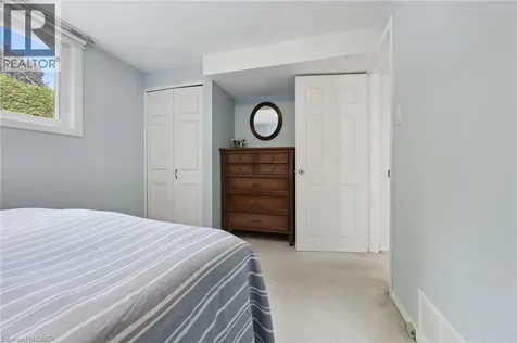 3521 Regal Road Burlington ON L7N 1M2