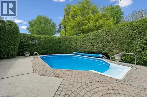 3521 Regal Road Burlington ON L7N 1M2