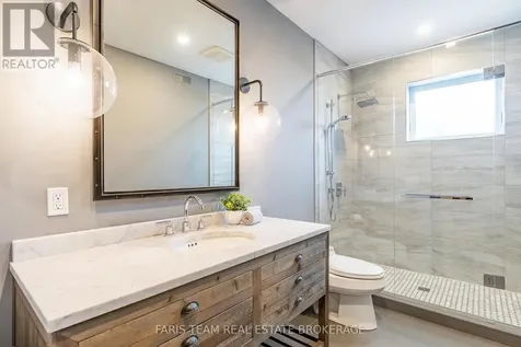 116 Arnot Crescent Blue Mountains ON L9Y 0Z8