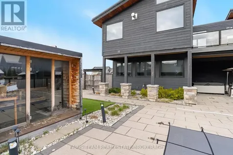 116 Arnot Crescent Blue Mountains ON L9Y 0Z8