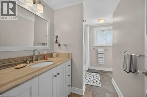 1350 Limeridge Road East Hamilton ON L8W 1L6