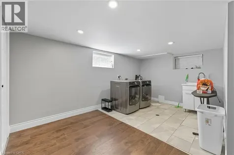 182 Federal Street Stoney Creek ON L8E 1N7