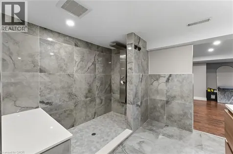 182 Federal Street Stoney Creek ON L8E 1N7