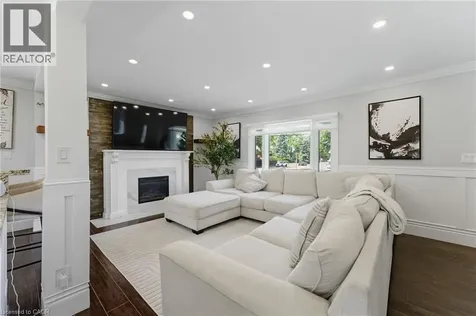 182 Federal Street Stoney Creek ON L8E 1N7