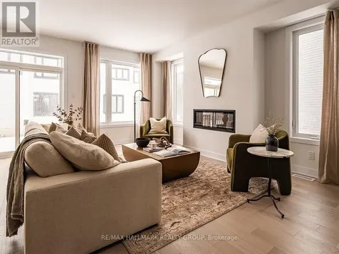597 Roundhouse Crescent Ottawa ON K2S 1K4