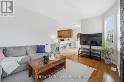 78 Black Bear Way Ottawa ON K2S 2G7