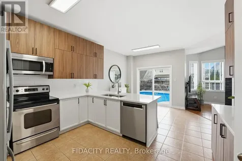 78 Black Bear Way Ottawa ON K2S 2G7