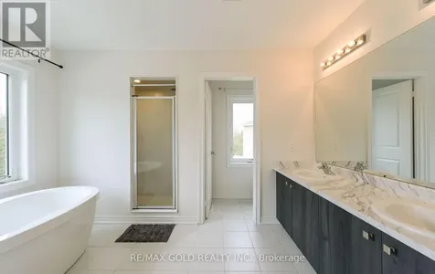 124 Limestone Lane Shelburne ON L9V 3Y4