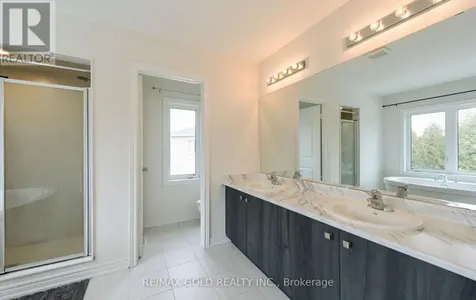 124 Limestone Lane Shelburne ON L9V 3Y4