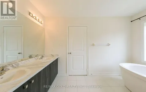 124 Limestone Lane Shelburne ON L9V 3Y4