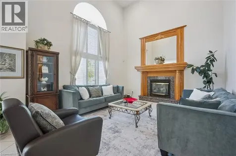 6 Fourseasons Drive Hamilton ON L8E 5Y5