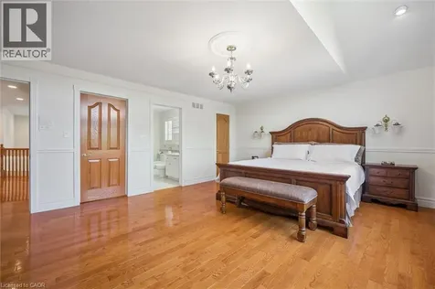 6 Fourseasons Drive Hamilton ON L8E 5Y5
