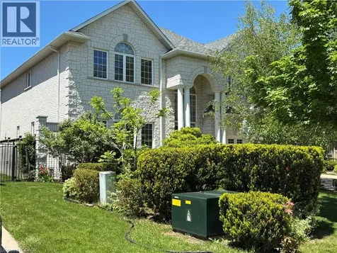 6 Fourseasons Drive Hamilton ON L8E 5Y5