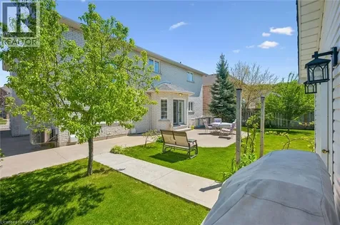6 Fourseasons Drive Hamilton ON L8E 5Y5