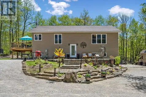 50 Creek Side Crescent South Bruce Peninsula ON N0H 2T0