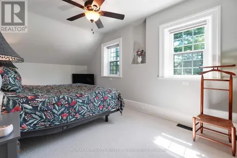 674 Raglan Street South Renfrew ON K7V 1S2