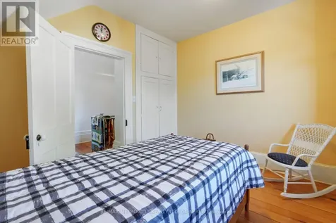 674 Raglan Street South Renfrew ON K7V 1S2