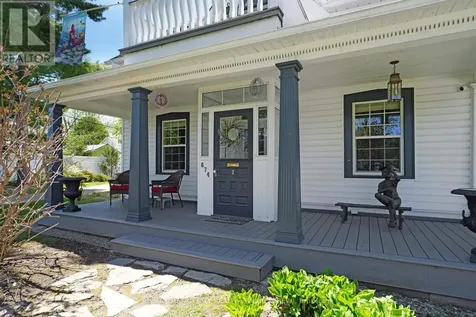 674 Raglan Street South Renfrew ON K7V 1S2