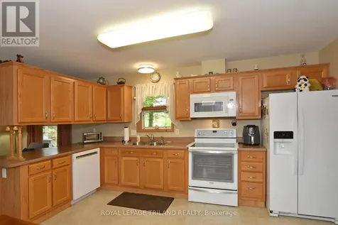 9385 Ipperwash Road Lambton Shores ON N0N 1J3