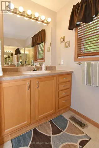 9385 Ipperwash Road Lambton Shores ON N0N 1J3