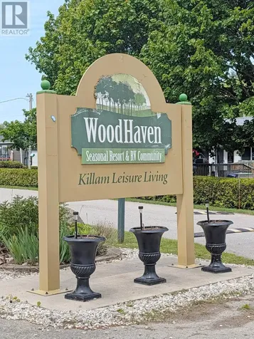 9385 Ipperwash Road Lambton Shores ON N0N 1J3