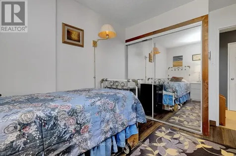 2020 Jasmine Crescent Ottawa ON K1J 8K5