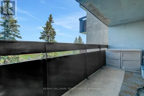 2020 Jasmine Crescent Ottawa ON K1J 8K5