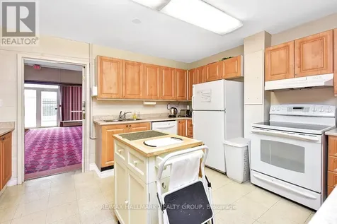 2020 Jasmine Crescent Ottawa ON K1J 8K5