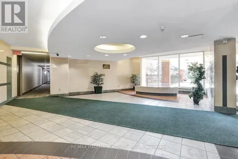 2020 Jasmine Crescent Ottawa ON K1J 8K5