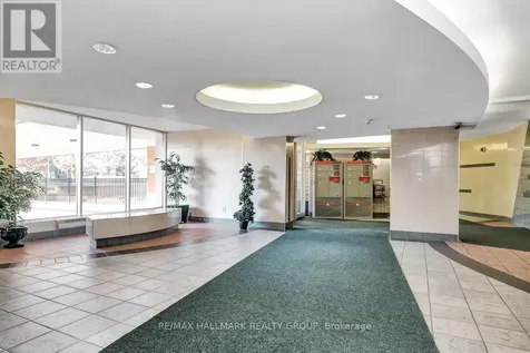2020 Jasmine Crescent Ottawa ON K1J 8K5