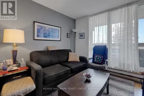 2020 Jasmine Crescent Ottawa ON K1J 8K5