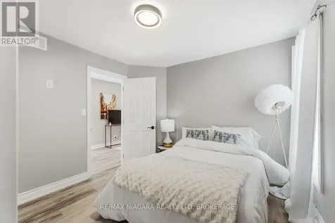 77 Semley Avenue Welland (broadway) ON L3C 1X5