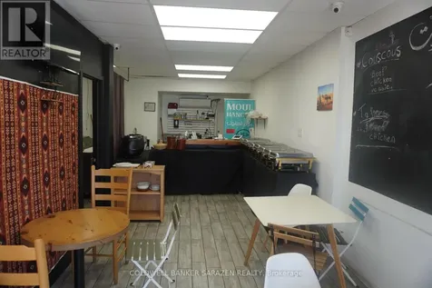 1581 Bank Street Ottawa ON K1H 7Z3