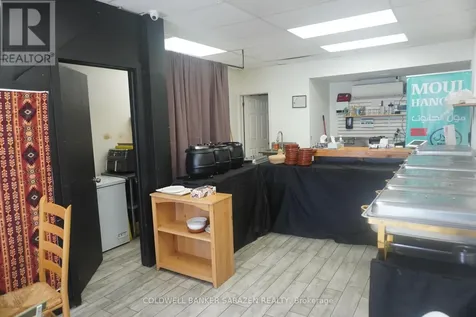 1581 Bank Street Ottawa ON K1H 7Z3