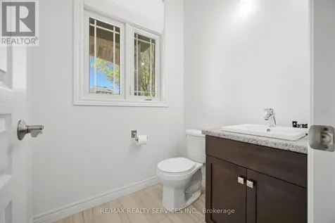 9 Monty Avenue East Luther Grand Valley ON L9W 6P1