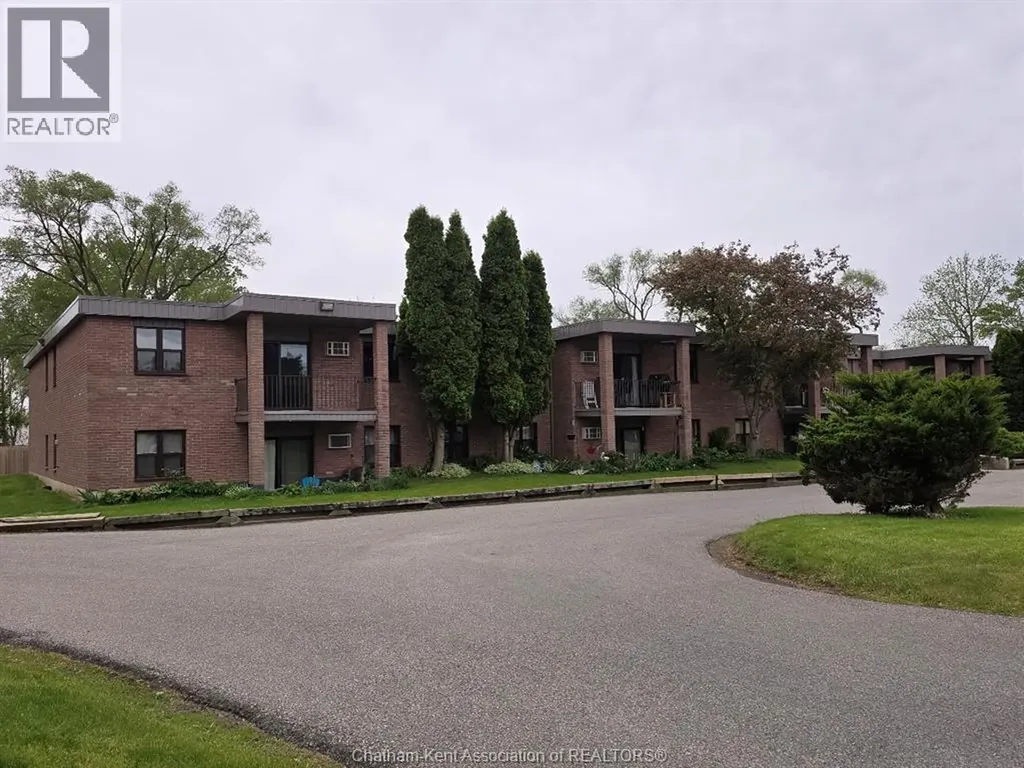 12 Montgomery Drive Wallaceburg ON N8A 5B5