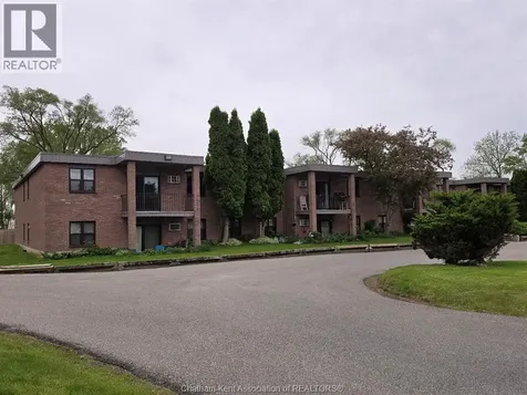 12 Montgomery Drive Wallaceburg ON N8A 5B5