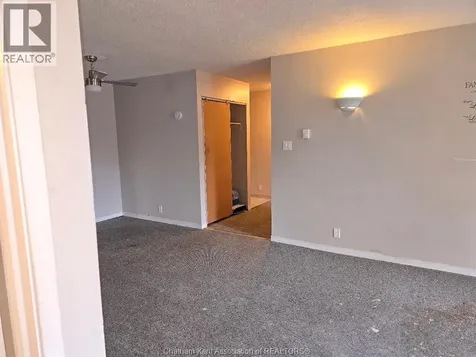12 Montgomery Drive Wallaceburg ON N8A 5B5