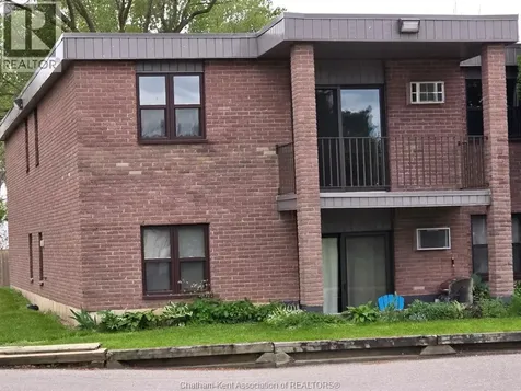 12 Montgomery Drive Wallaceburg ON N8A 5B5