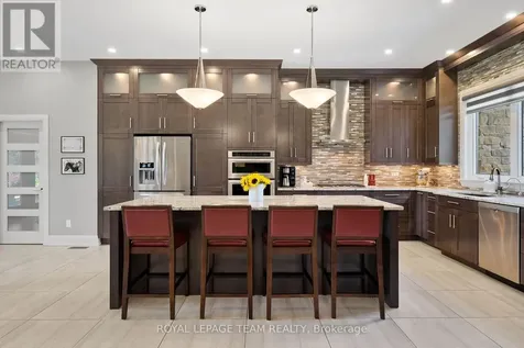 217 Shamus Way Ottawa ON K0A 1L0